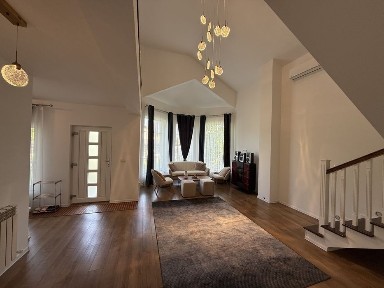 Casa Holboca, centru, langa primarie