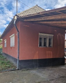 De vânzare locuințe pentru doua familii !