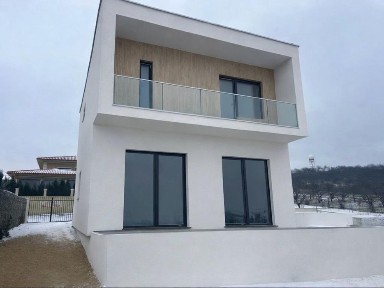 Vilă contemporană | Panoramă permanentă asupra Oradei | Oncea | 177 mp | Teren 432 mp