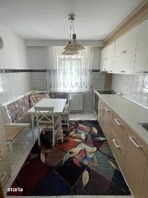 Apartament 3 camere de inchiriat zona Bistrita Lac