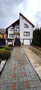 Casa curte gradina