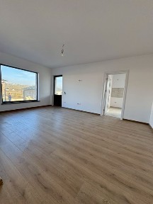 Locuinta premium,1300 mp curte, Botosani,intrare Curtesti, 5min Liceul Economic