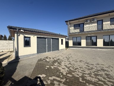 Casă P+1 de vânzare - construcție 2024 | teren 1.081 mp | garaj | foișor | str. Tineretului nr.105 oras Buhusi