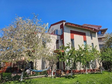 Vila P+2 cu vedere la lacul Siutghiol si alee privata