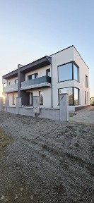 Proprietar, Râșnov zona Kaufland vila noua, intabulata, in duplex