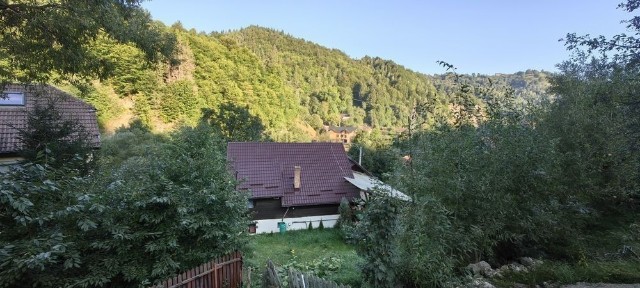De vânzare sau schimb proprietate, teren generos!