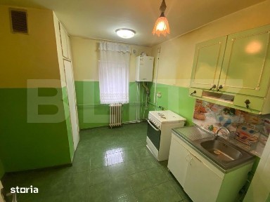 Apartament cu 4 camere, decomandat, 78 mp, 2 bai, et intermediar, Damb