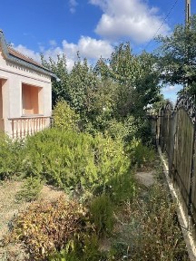 Vand casa cu toate utilitatile
