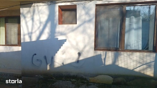 Apartament 3 camere + garaj + anexe + teren - Berești, Galați
