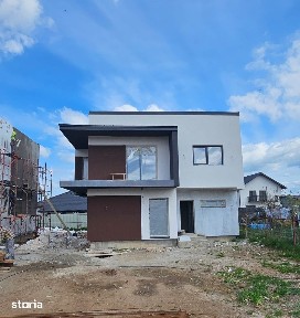 VILĂ CU DESIGN MODERN ȘI PRIVELIȘTE SPECTACULOASĂ CĂTRE MUNȚI