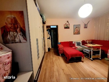 Apartament cu doua camere la parter inalt, bucatarie mare - Republicii