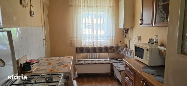 Apartament cu 4 camere