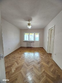Apartament 3 camere, în circuit, zona Gojdu