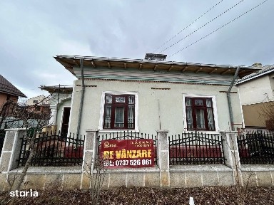 Casa in Roman, situata ultracentral, pretabila pentru spatiu comercial