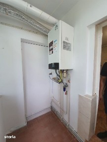 Ap. 3 camere zona 9 Mai-Domnisori, cu aer conditionat si centrala et 2