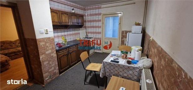 Apartament 2 camere izolat exterior zona Liceul Sportiv