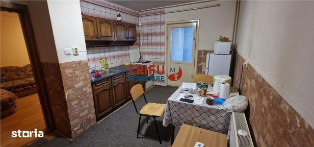 Apartament 2 camere izolat exterior zona Liceul Sportiv