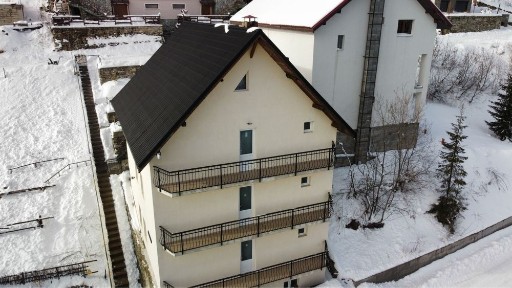 Novaci, Alunului 58