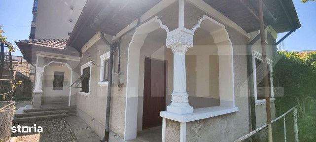 Casa cu gradina, garaj si livada, 148 mp, zona Centru