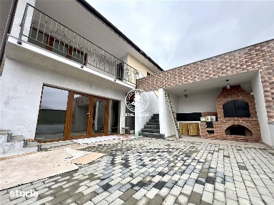 Vila cu 6 camere, de vanzare in Ciurbesti