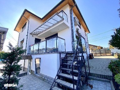 Vila cu piscina 300 mp+ 1200 mp teren