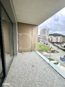 Apartament de vanzare/ Zona BMW :Floresti