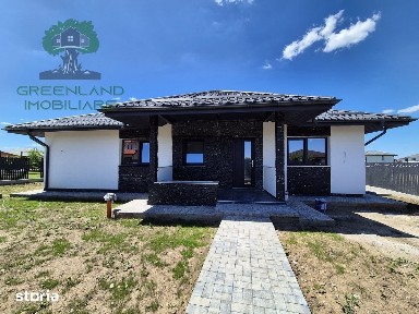 Casa parter 4 camere, 2 bai, 110mp, teren 500mp, Miroslava-Vorovesti