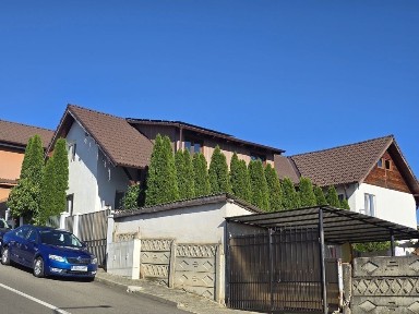 Casă 160 mp - Andrei Mureșanu - acumulator + panouri solare