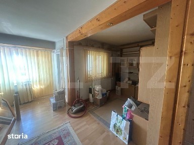 4 Camere, CFR, etaj 8/8, Decomandat, 2 bai