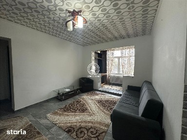 Apartament 3 camere de vanzare, Podu Ros