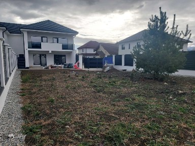 Persoana fizica vand casa