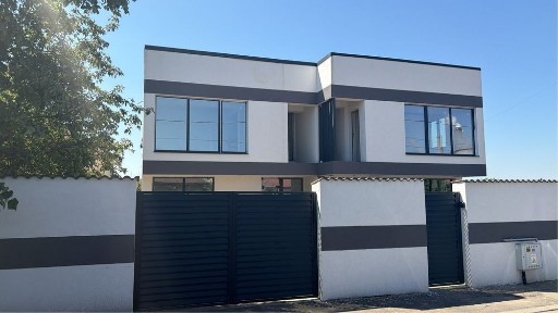 PROPRIETAR - Casa noua, moderna, Aleea 1 Parangului !