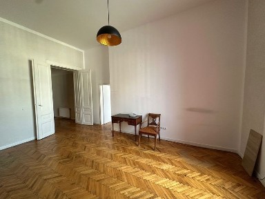 Apartament deosebit sau Spatiu Birou în centrul Aradului