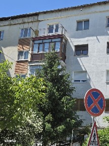 Apartament cu 3 camere decomandat zona ANAF - Adjud