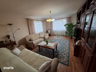 Str. Victoriei (Marul de Aur - V. Borcutului) - ap. 2 camere, in vila