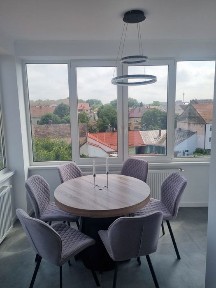 Apartament 110 mp central str. Vasile Lucaciu renovat,mobilat,garaj.
