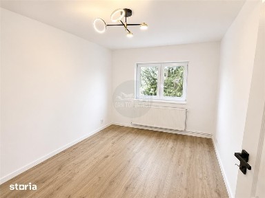 Apartament 3 camere decomandat 2 bai balcon pivnita zona Strand