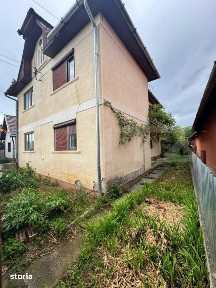 Casa spatioasa in Custelnic langa Tarnaveni! 10Ari teren!