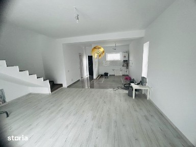 Vila in Bragadiru 4 camere, 200mp teren