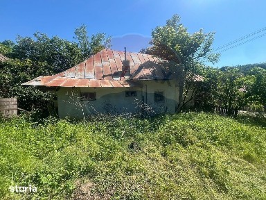 Băicoi | Teren 1000 mp + clădire din zidărie, cu utilitati complete