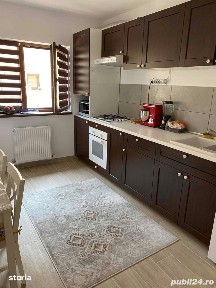 Apartament 3 camere zona SANPETRU