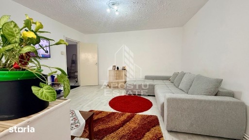 Apartament cu 3 camere, curte si boxa de vanzare, Zona Simion Barnutiu