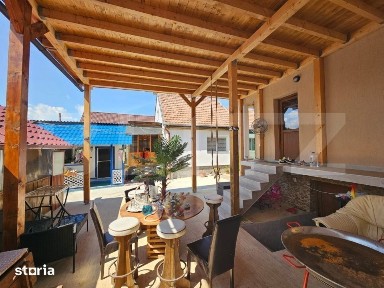 Casa spatioasa cu 5 camere, 190 mp, Oarda, soseaua principala