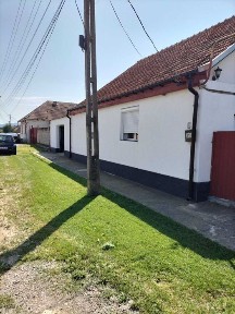 Vand casa renovata
