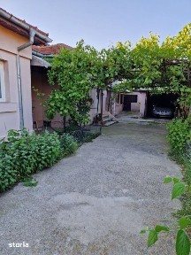 Casa de vanzare, 100 mp utili, zona Drumul Jiului