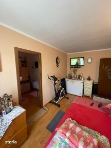 Apartament 3 camere, 43 mp, mobilat si utilat, centrala noua, etaj 3
