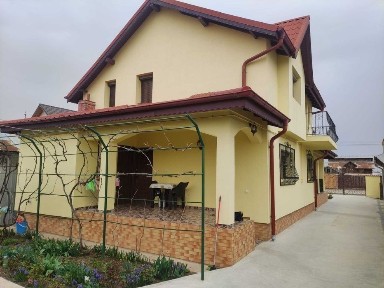 Casă cărămidă Porotherm, garaj, utilități. Loc. Băleni Jud. Dambovita