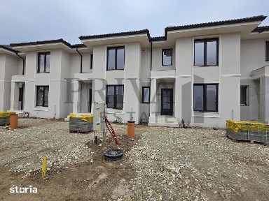 Casa insiruita, bucatarie inchisa, 3 camere, 2 bai, Giroc