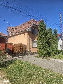 Casa la CHEIE 6 Camere,4 Bai,4 Bucătarie,IOSIA,pentru muncitori-max.30