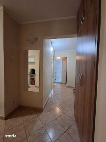 De vanzare apartament 3 camere, zona Decebal-Dacia
